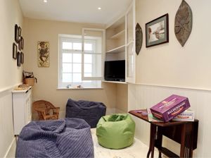 Snug/games room- click for photo gallery